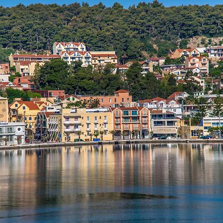 A & B Minimal Suite Ιι With Sea View In Argostoli Esterno foto