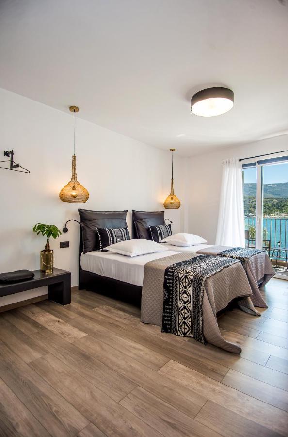 A & B Minimal Suite Ιι With Sea View In Argostoli Esterno foto