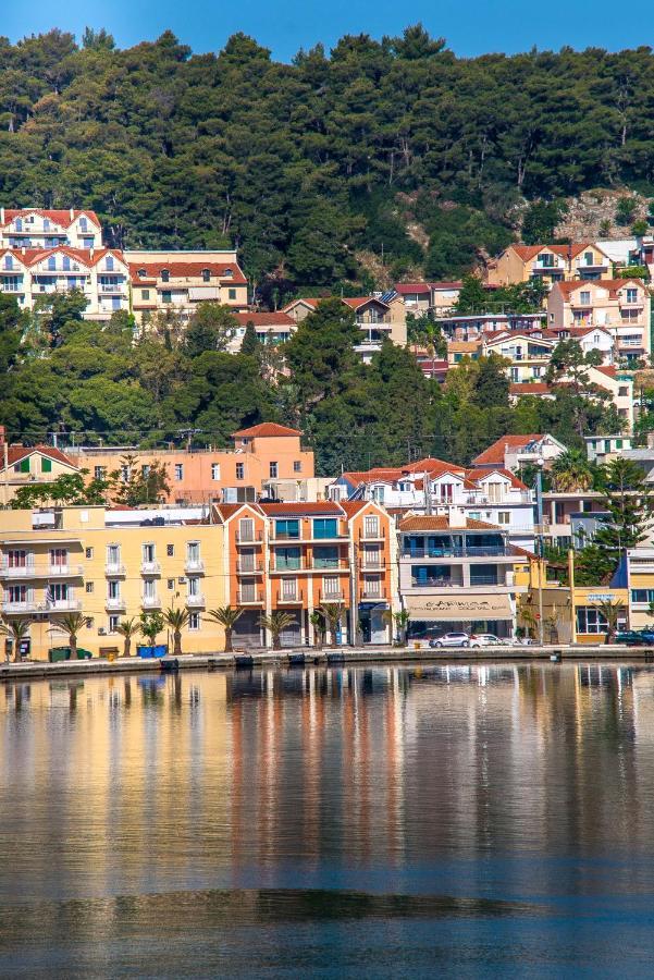 A & B Minimal Suite Ιι With Sea View In Argostoli Esterno foto